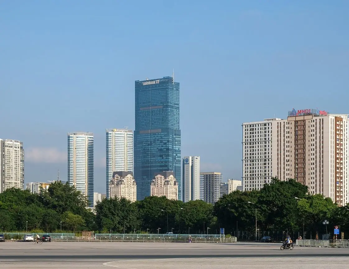 Tòa nhà cao tầng tại Cầu Giấy, Hà Nội