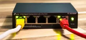 Switch PoE cấp nguồn cho camera